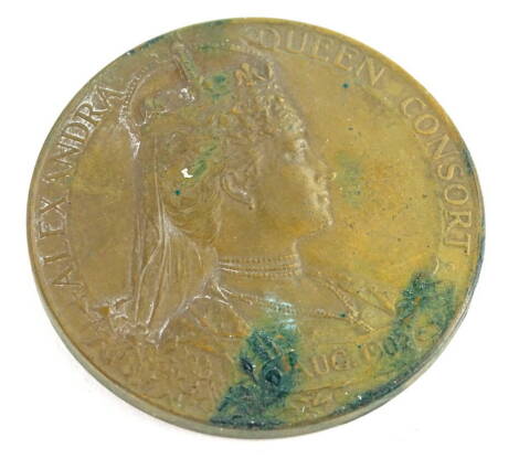 An Edward VII bronze coronation medallion 1902, the obverse with bust of Queen Alexandra, 5.6cm dia.