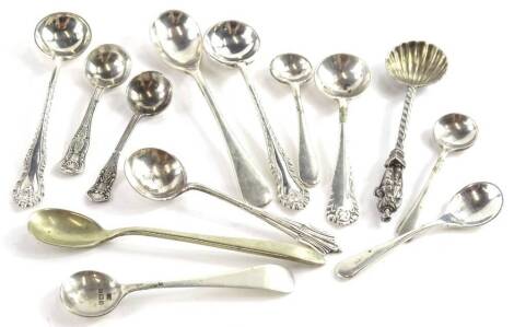 A collection of various salt spoons, and a silver plated salt spoon, weighable silver 2¼oz overall.