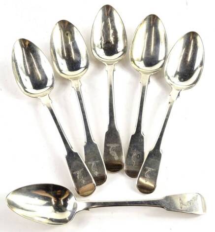 A set of five George III fiddle pattern dessert spoons, London 1790 and an associated dessert spoon, (6), 7¾oz.