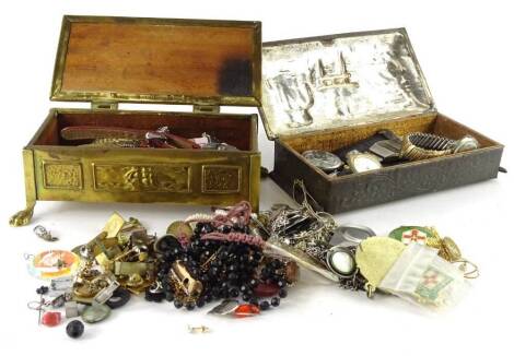 A quantity of fashion watches, pin badges, necklaces etc., to include an Accurist ladies wristwatch, Seiko, various gents wristwatches, ten year pin badge, National Trust pin badge, various silver and silver plated jewellery etc. (1 tray)