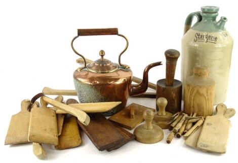 Various items of kitchenalia, to include butter pats, butter pie moulds, other moulds, copper kettle etc.