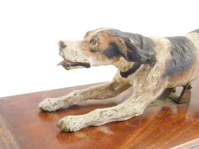 A Continental cold painted bronze figure of a running hound, on a brass spring mounted wooden base, 25cm L. - 2