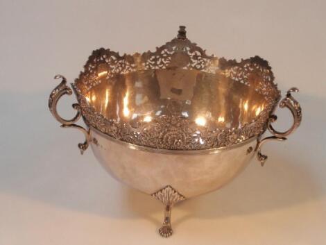 A large and impressive Edward VII silver rose bowl by James Weir