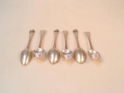 A set of six Victorian silver thread pattern teaspoons with crest