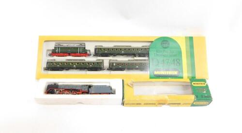 A Minitrix diesel locomotive set, Ein Zug der Dreissiger Jahre D47/48, boxed, together with a Minitrix steam locomotive, grey livery, 4-6-0, 01 234, boxed. (2)