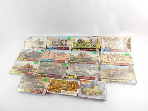 Matchbox and Esci Model Kits, of WWII German Tanks, British Field Gun, and soldiers, boxed. (15)