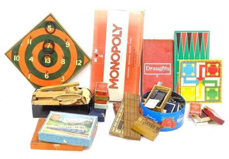 Miscellaneous children's games, to include card games, cribbage, boxes etc.