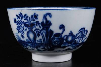 A 18thC blue and white Porcelain tea bowl, on circular foot, crescent mark beneath, 8cm Dia. - 2