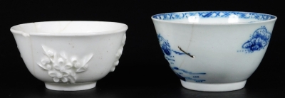 A Liverpool Chaffers blue and white porcelain tea bowl, c1758, together with a early Bow porcelain white glazed and prunus moulded tea bowl, c1758, both 7.5cm Dia. (2) - 2