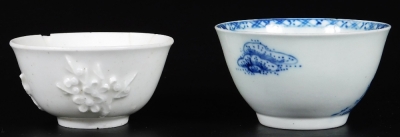 A Liverpool Chaffers blue and white porcelain tea bowl, c1758, together with a early Bow porcelain white glazed and prunus moulded tea bowl, c1758, both 7.5cm Dia. (2) - 3