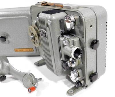 A Zeiss Icon Movilux 8B film projector, with outer leather case, 27cm W. - 2