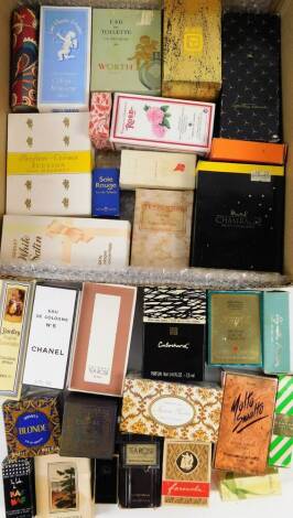 Various perfume, to include Chanel No 5, 2floz, various other boxed perfume, etc. (a quantity)