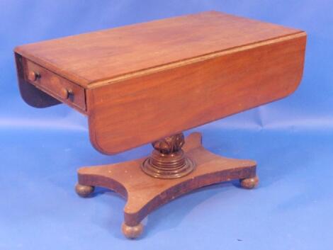 A Victorian mahogany Pembroke table with moulded top