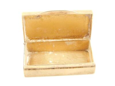 A 9ct gold snuff or powder box, of rectangular section with engine turned decoration, London 1960, 22.2g. - 2