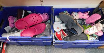 Mixed adult and child's shoes and sandals, unboxed, including Crocs, Lambretta, and Chicco. (A/F)