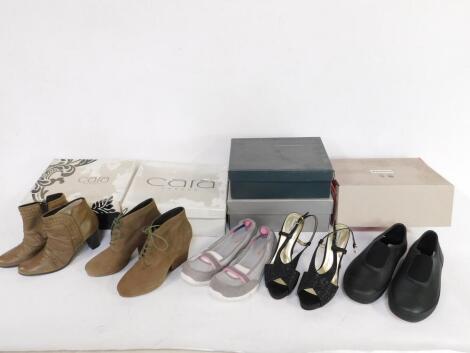 Lady's boots sandals and espadrilles, Cara London Ltd Bik Bok, Roberto Botella, Rockport and Hunter, various sizes, boxed. (17)