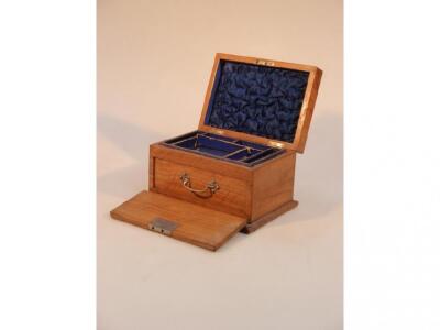 A Victorian walnut jewellery box - 2
