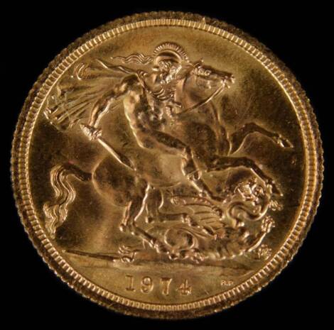 An Elizabeth II gold full sovereign, 1974.