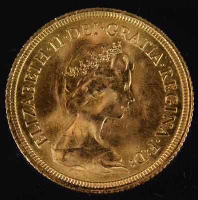 An Elizabeth II gold full sovereign, 1974. - 2