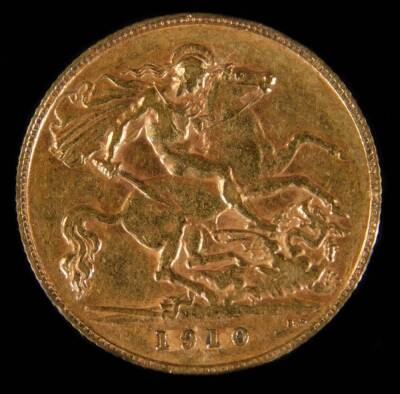 An Edwardian gold half sovereign, 1910.