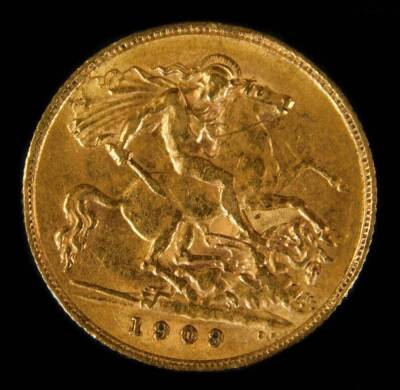 An Edwardian gold half sovereign, 1909.