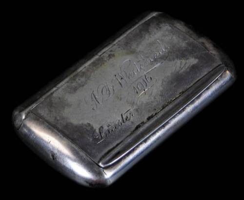 Withdrawn Pre-Sale by vendor A George V silver snuff box, of oblong form, with thumb mould handle, engraved to the lid A D Whitehead 1916, Birmingham 1915, 7cm W, 2½oz.