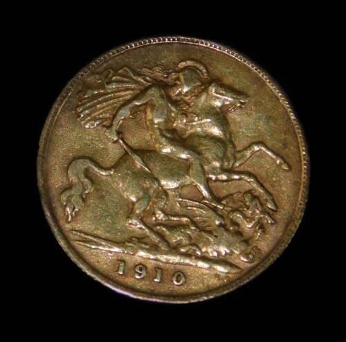 An Edwardian gold half sovereign, 1910.