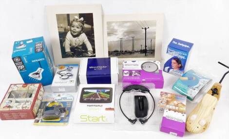 Various gadgets, electrical items, etc. an infra red bulb, wrist support, handy trim fitness apparatus, boxed Micro Doctor Active, Natural Respiratory set, a Tom Tom Start 25 satellite navigation system and a Enhelion Micron palm size microscope, Siren Al