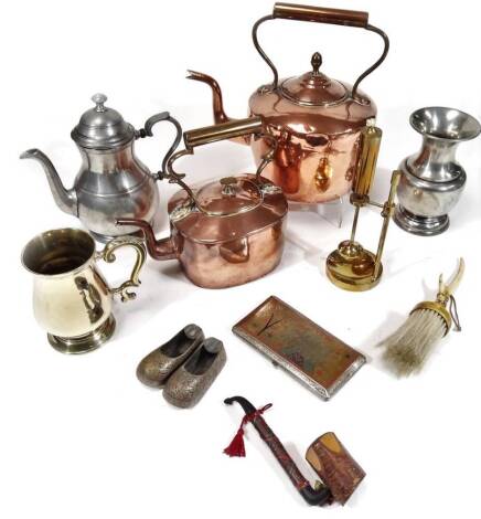 Various metalware, an early 20thC copper kettle, 50cm H, another, tankard, pewter coffee pot, similar vase, horn handled brush, etc. (a quantity)