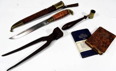 Various items, bullet mould, shooting Year Book 1937, sheaf knife, 29cm W, etc. (a quantity)