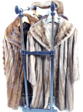 Various fur and faux fur coats, ladies three quarter length coat with similar stole, knitted fur jackets, etc. (a quantity)