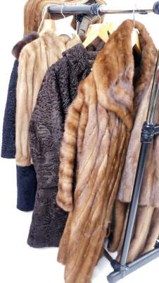 Various fur and faux fur coats, ladies three quarter length coat with similar stole, knitted fur jackets, etc. (a quantity) - 3