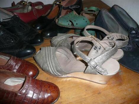 A quantity of 1940's ladies shoes - various styles and sizes