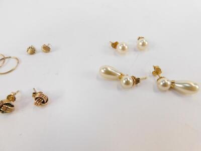 9ct gold and other earrings, including a hoop design, love hearts, leaves, knots, cultured pearl set earrings, etc. (qty) - 3