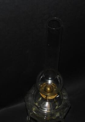 A Victorian clear pressed glass oil lamp, with a glass chimney, 57cm H. - 3