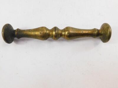 A 19thC bronze pestle and mortar, mortar 11cm H. - 3