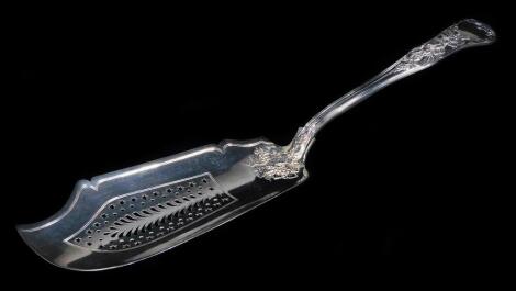 A George IV silver fish slice, kings pattern, raised with berries, leaves and scrolls, with elaborate partially pierced blade, London 1827, 30cm W, 5½oz.