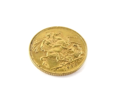 An Edward VII full gold sovereign, dated 1909.