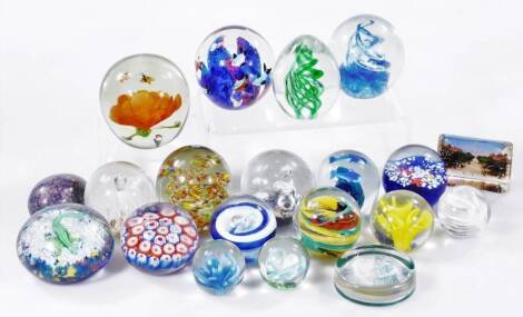 Various paperweights, floral examples, etc. other early 20thC paperweights, similar items, one set with yellow flowers, 6cm W, another with insect and orange flower, Millefiori type, etc. (a quantity)