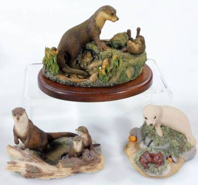 Various figure groups, Border Fine Arts, etc. Haddon Hall saucer, 12cm Dia., Mouse and Satsuma MM06 Border Fine Arts, various other Teddy bear figures, DGEC Ayres owl, etc. (a quantity) - 2