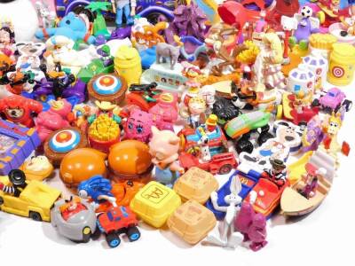 Various McDonald's toys, games, boxed Barbie, miniature tea set, etc. children's animal safari tin, 11cm H. (a quantity) - 2