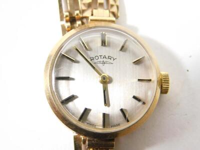 A Rotary lady's 9ct gold cased wristwatch, silvered dial with gilt batons, on a 9ct gold bracelet, 15.4g all in. - 2