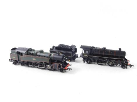 A Bachmann OO gauge Standard Class 4MT locomotive, BR black livery, 76109, 32-955, and a Standard Class tank locomotive, BR green livery, 80135, 32-353, both boxed, (2)