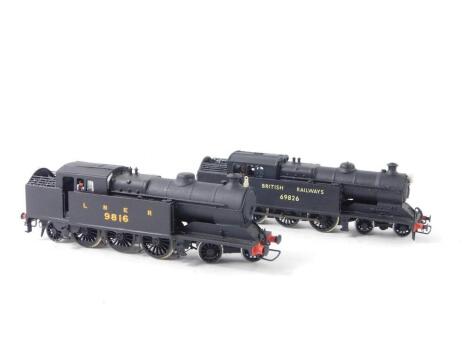 Two kit built OO gauge A5 Class locomotives, BR black livery, 4-6-2, 69826, and another locomotive, LNER black livery, 4-6-2, 9816.