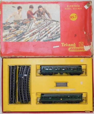 A Hornby Tri-ang OO gauge electric model railway, RS7, boxed.