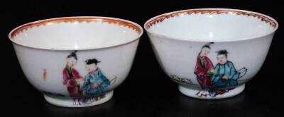 Four 18thC Chinese porcelain tea bowls and saucers, decorated with tall oriental figures within a landscape. (8) - 7