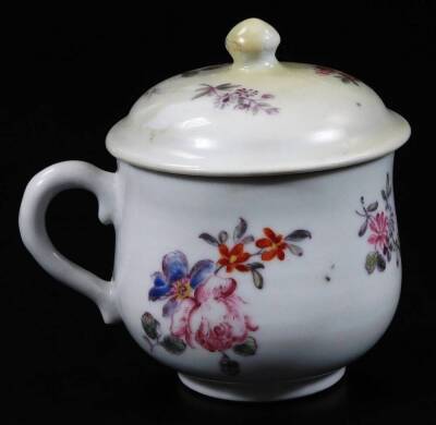 A late 18thC Chinese custard cup and cover, decorated with flower groups and a saucer decorated with sparrows and window shutter, six character mark. (3) - 4