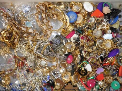 A large quantity of costume jewellery etc