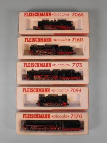 A Fleischmann Piccolo N gauge locomotive in black and red No. 7065