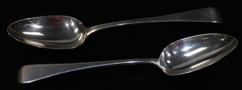 A George III silver tablespoon, Old English pattern, with plain bowl, 22cm W, London 1802, a further tablespoon 1806, 4½oz. (2)